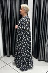Selma Büyük Beden Kolsuz İç Elbiseli Papatya Desenli Elbise
