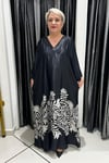 Selma Büyük Beden Saten V Yaka Desenli Elbise