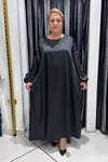 Selma Büyük Beden Yuvarlak Yaka Boncuk İşlemeli Saten Elbise