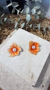 İthal Gold Renk Turuncu Çiçek Küpe