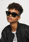 RAY-BAN RB 2186 STATE STREET 901/31 49 KADIN GÜNEŞ GÖZLÜĞÜ