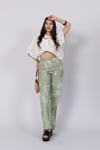 Baskılı Ve Yırtık Görünümlü Kemerli Bol Paça Pantolon 30248