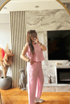 Pembe Askılı Takım