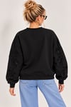 5775 Kol Nakış Delikli Taş İşlemeli Bisiklet Yaka Sweatshirt