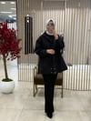 GHİSA TAŞ BASKILI BÜZGÜ DETAYLI SİYAH KAP