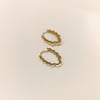 17mm Dalgalı Oval Halka Küpe 14 Ayar Altın HD VİDEOLU