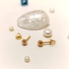 4.1mm Vidalı Dorika Toplu Küpe 14 Ayar Altın HD VİDEOLU