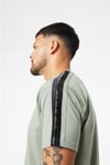 Omuzları Şeritli Yazılı T shirt Haki