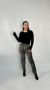 Leopar Boru Paça Jean