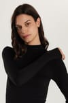 Kadın Regular Fit Klasik Kesim Viskon Kumaş Balıkçı Yaka Siyah Bluz 