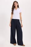 Kadın Slim Fit Dar Kesim Pamuklu Kısa Kollu Beyaz Polo Yaka Tişört