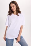 Kadın Slim Fit Dar Kesim %100 Pamuk Kısa Kollu Bisiklet Yaka Beyaz Tişört