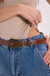 Kadın Standart Fit  Normal Kesim Kolsuz Halter Yaka Bej Crop Atlet