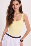 Kadın Slim Fit Dar Kesim Askılı Kare Yaka Sırtı Açık Sandy Kumaş Çıtçıtlı Sarı Body