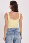 Kadın Slim Fit Dar Kesim Askılı Kare Yaka Sırtı Açık Sandy Kumaş Çıtçıtlı Sarı Body