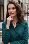 Kadın Slim Fit Dar Kesim Uzun Kollu Pamuklu Vücuda Oturan Dokulu Yeşil Basic Gömlek