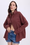 Kadın Oversize Geniş Kesim %100 Pamuk Müslin Kumaş Uzun Kollu Cepli Dokulu Kahverengi Gömlek