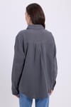 Kadın Oversize Geniş Kesim %100 Pamuk Müslin Kumaş Uzun Kollu Cepli Dokulu Koyu Gri Gömlek