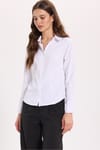 Kadın Slim Fit Dar Kesim Pensli Vucüda Oturan Klasik Yaka Uzun Kollu Likralı Beyaz Gömlek