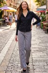 Kadın Slim Fit Dar Kesim Pensli Vucüda Oturan Klasik Yaka Uzun Kollu Likralı Siyah Gömlek