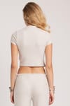 Kadın Slim Fit Dar Kesim Yarım Balıkçı Yaka Kısa Kollu Bej Bluz