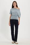 Kadın Regular Fit Klasik Kesim Asimetrik Yaka Yarasa Kol Çizgili Likralı Mavi Viskon Crop Bluz