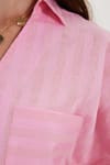 Kadın Oversize Geniş Kesim Uzun Kollu Pamuklu Beli Kuşaklı Çizgili Cepli Pembe Gömlek 
