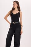 Kadın Slim Fit Dar Kesim  Kolsuz V Yaka Dantel Detaylı Pamuklu Likralı Siyah Crop