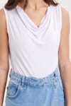 Kadın Oversize Geniş Kesim Kolsuz Degaje Yaka Beyaz Atlet