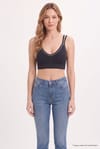 Kadın Slim Fit Dar Kesim Çapraz Bağlamalı Askılı V Yaka Siyah Crop 