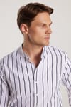Slim Fit Uzun Kollu Hakim Yaka Pamuklu Kolay Ütü Çizgili Erkek Beyaz Gömlek