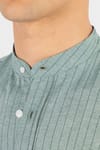 Slim Fit Uzun Kol Çizgili Hakim Yaka Erkek Gömlek