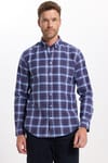 Erkek Slim Fit Dar Kesim Uzun Kollu Pamuklu Kolay Ütülenebilir Kareli Düğmeli Yaka Gömlek