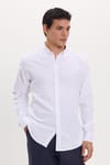 Erkek Slim Fit Dar Kesim %100 Pamuk Keten Doku Düğmeli Yaka Beyaz Gömlek