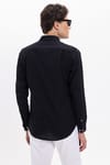 Erkek Slim Fit Dar Kesim %100 Pamuk Keten Doku Düğmeli Yaka Siyah Gömlek