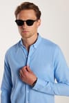 Erkek Slim Fit Dar Kesim %100 Pamuk Keten Doku Düğmeli Yaka Mavi Gömlek