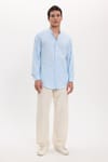 Erkek Slim Fit Dar Kesim Uzun Kollu %100 Pamuk Keten Doku Hakim Yaka Mavi Gömlek