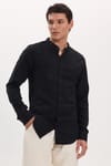Erkek Slim Fit Dar Kesim Uzun Kollu %100 Pamuk Keten Doku Hakim Yaka Siyah Gömlek