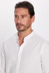 Erkek Slim Fit Dar Kesim Uzun Kollu %100 Pamuk Keten Doku Hakim Yaka Beyaz Gömlek
