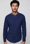 Slim Fit Düz Hakim Yaka Kol Apoletli Ketenli İndigo Erkek Gömlek