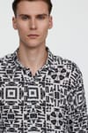 Slim Fit Dar Kesim Uzun Kol Baskılı Desen Viskon Spor Erkek Gömlek