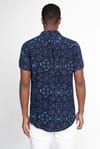 Slim Fit Dar Kesim Apaj Yaka Viskon Kısa Kol Erkek Spor Gömlek