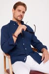 Slim Fit Uzun Kollu Keten Premium Seri Düğmeli Yaka Spor Lacivert Gömlek