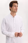 Erkek Slim Fit Dar Kesim Uzun Kollu %100 Pamuk Keten Doku Çizgili Hakim Yaka Gömlek