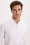 Erkek Slim Fit Dar Kesim Uzun Kollu %100 Pamuk Keten Doku Çizgili Hakim Yaka Gömlek