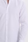 Erkek Slim Fit Dar Kesim Uzun Kollu Pamuklu Oxford Doku Kolay Ütü Beyaz Düğmeli Yaka Gömlek