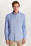 Erkek Slim Fit Dar Kesim Uzun Kollu Pamuklu Oxford Doku Kolay Ütü Mavi Düğmeli Yaka Gömlek