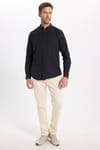 Erkek Slim Fit Dar Kesim Uzun Kollu Pamuklu Oxford Doku Kolay Ütülenebilir Siyah Düğmeli Yaka Gömlek