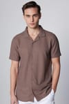Slim Fit Dar Kesim Kısa Kollu Apaj Yaka Örme Kumaş Yazlık Kahverengi Erkek Gömlek
