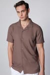 Slim Fit Dar Kesim Kısa Kollu Apaj Yaka Örme Kumaş Yazlık Kahverengi Erkek Gömlek
